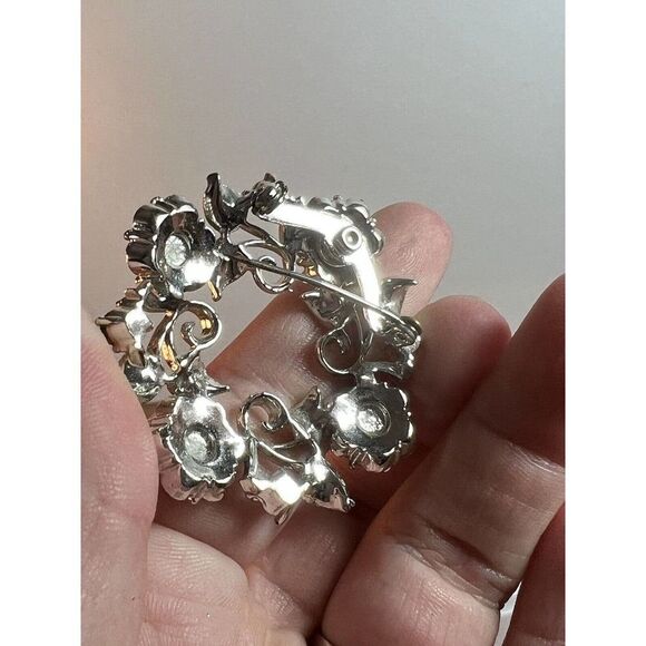 Maple Leaf Autumn Blue Enamel Silver Tone Plus Silver BlueTone Wreath Brooches - Picture 7 of 8